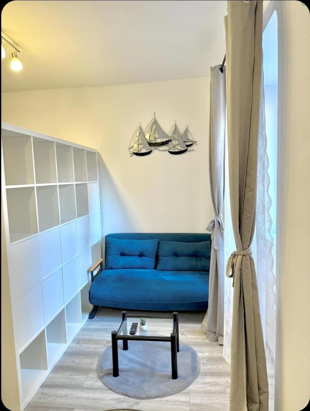 Sweet Little Corner Apartment
